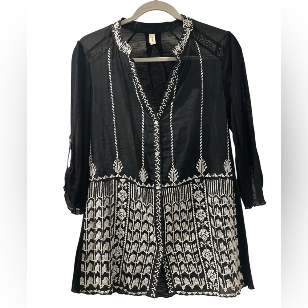 Anthropologie Tiny Black 3/4 Sleeve Embroidered Blouse Size Small